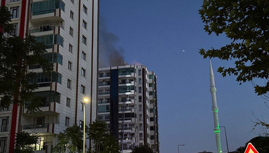 Diyarbakırda 4 kişinin öldüğü yangında bina sakinleri yaşadıklarını anlattı Diyarbakırda 4 kişinin öldüğü yangında bina sakinleri yaşadıklarını anlattı