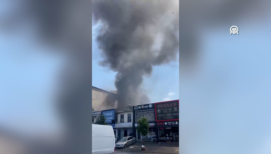 Ümraniyede oto sanayi sitesinde yangın