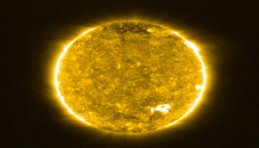 Güneş’in güney kutbuna ait ilk görüntüler paylaşıldı