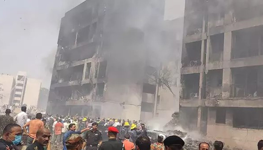 Hindistanda yolcu uçağı düştü Görgü tanığı o anları anlattı