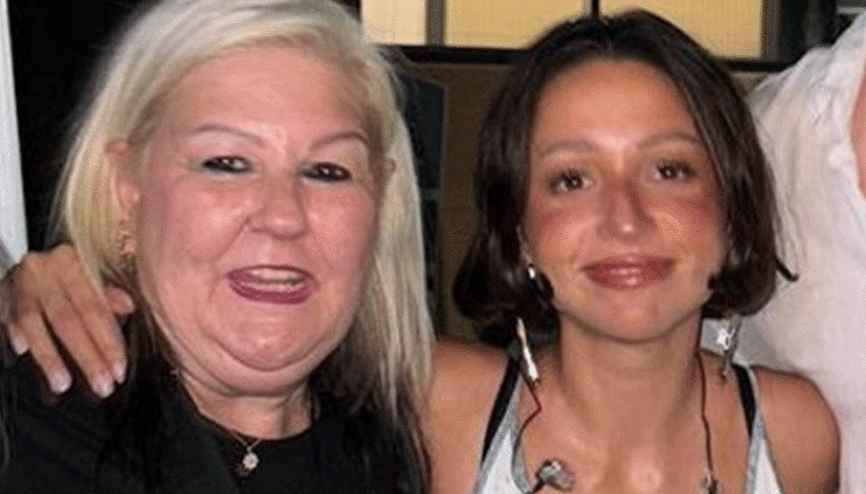 Öğretmeniyle hasret giderdi