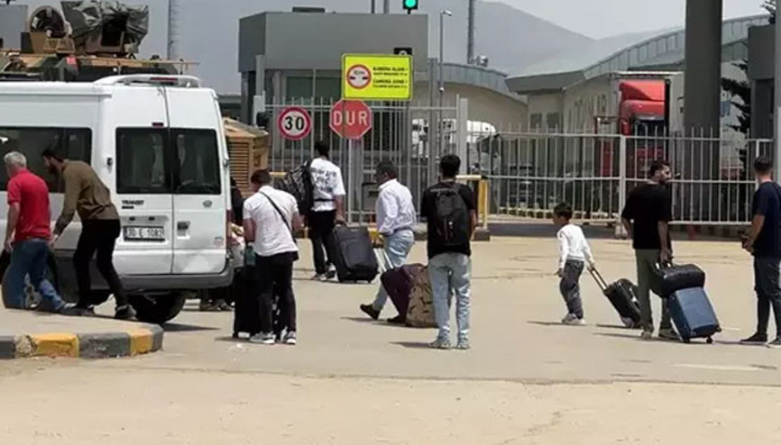 Türk vatandaşları İrandan yurda dönüyor