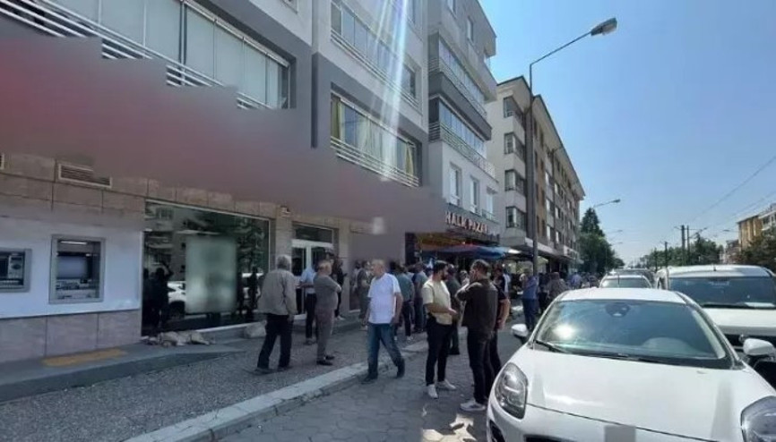 Kredi verilmeyince pompalı tüfekle bankayı bastı