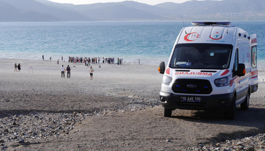 Salda Gölü baba oğula mezar oldu, kızı son anda kurtarıldı