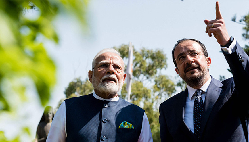 Hindistan lideri Modi GKRYyi ziyaret etti: Ara bölgeden KKTCyi seyretti