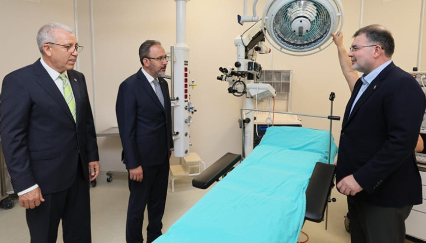 Mehmet Kasapoğlu: Sağlığa Ege’de muhteşem bir dokunuş yaptık Mehmet Kasapoğlu: Sağlığa Ege’de muhteşem bir dokunuş yaptık