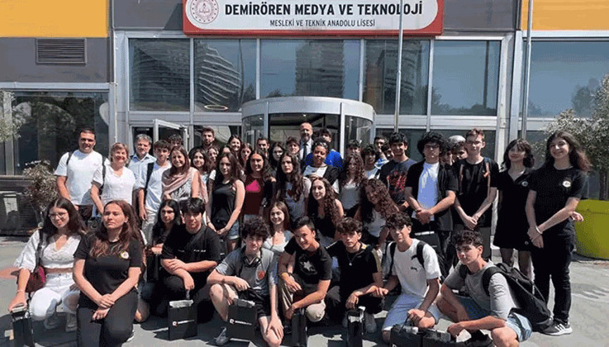 İspanyol öğrencilerden Demirören Medya’ya ziyaret