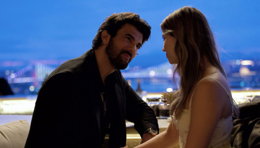 Engin Akyürek ve Afra Saraçoğlu, İstanbul tanıtımı için çekilen mini dizinin başrolünde