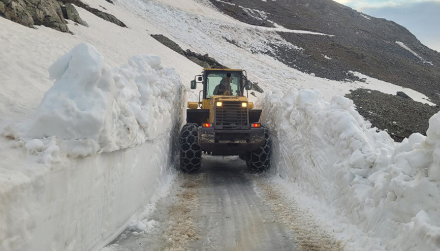 Trabzonda karla mücadele devam ediyor
