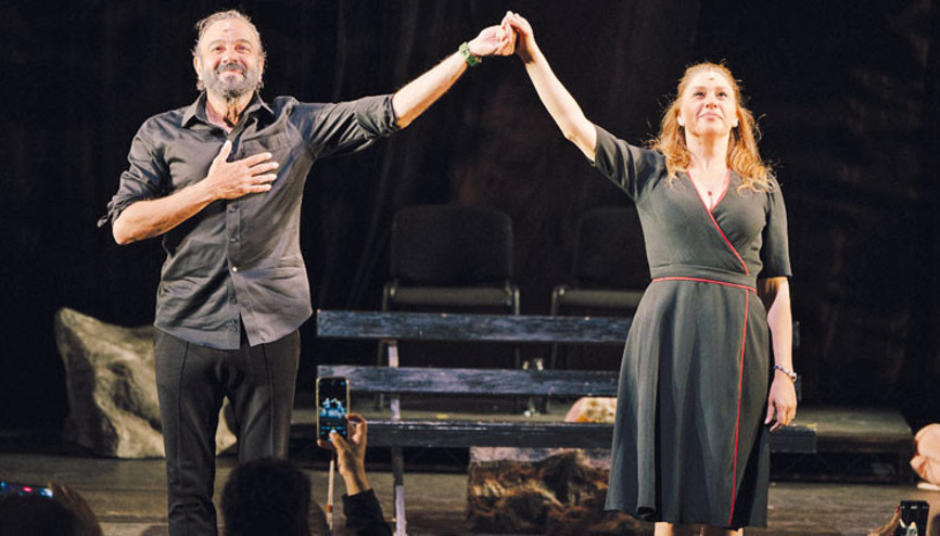 Londra’da sahnelendi