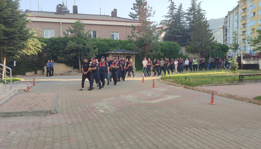 Konya merkezli 10 ilde telefon dolandırıcılğı operasyonunda 8 tutuklama