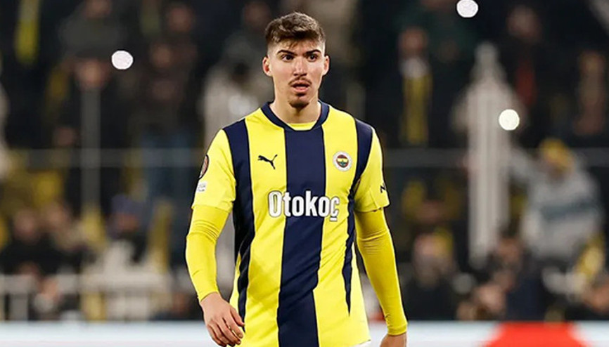 Fenerbahçe, Yusuf Akçiçekin sözleşmesini uzatıyor: Genç futbolcunun maaşına büyük zam yolda