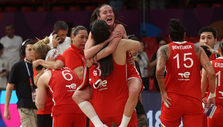 Periler yarı final için İtalya karşısında