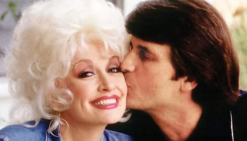 Dile kolay... 56 yıllık tek aşkını toprağa verdi... Ünlü şarkıcının acısı bir türlü hafiflemiyor... Her gün kocamın hayaletiyle konuşuyorum