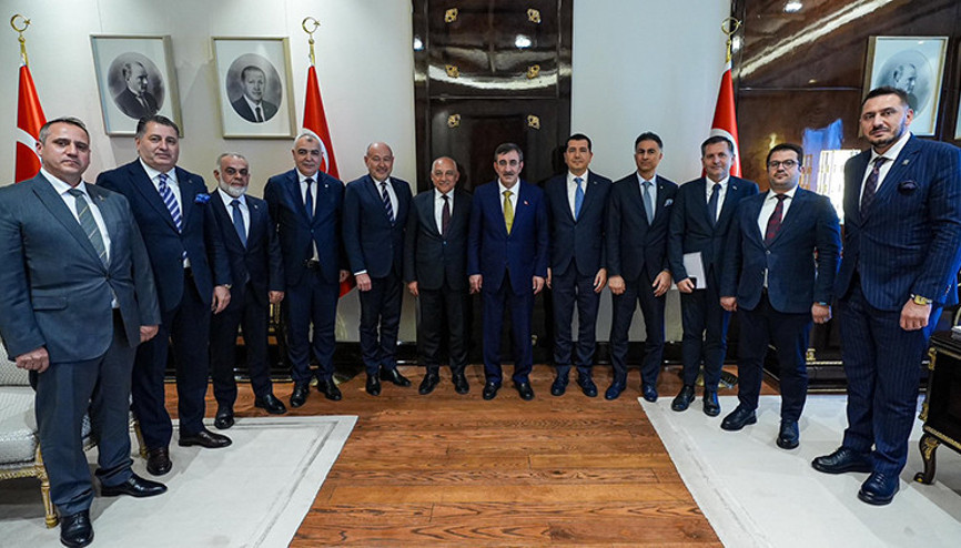 Cumhurbaşkanı Yardımcısı Yılmaz, ATO yönetimiyle görüştü