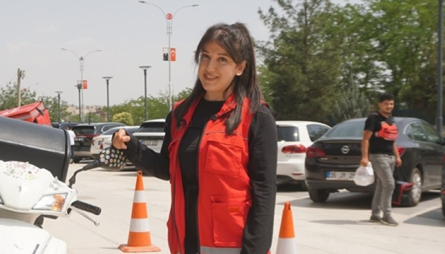 24 yaşındaki Beyza, Siirtte bu işi yapan ilk kadın oldu | Görenler çok şaşırıyor