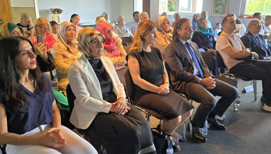 Köln konsolosluğunda koruyucu aile etkinliği Köln konsolosluğunda koruyucu aile etkinliği