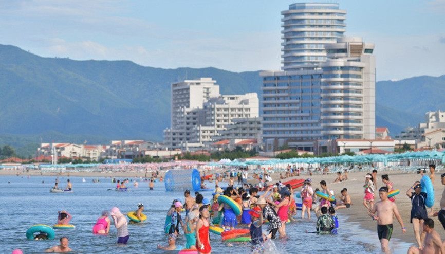 Kuzey Korede bir ilk: Devasa turizm kompleksi açıldı