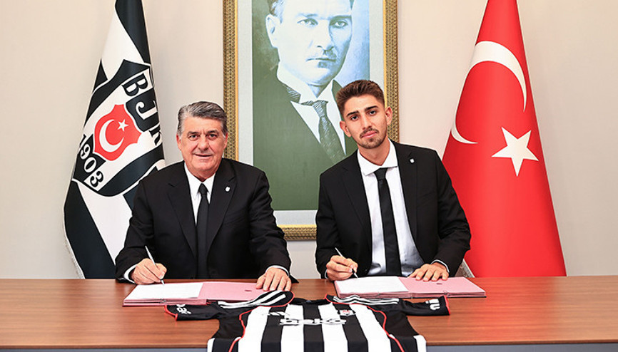 Beşiktaş, Demir Ege Tıknazın sözleşmesini uzattı
