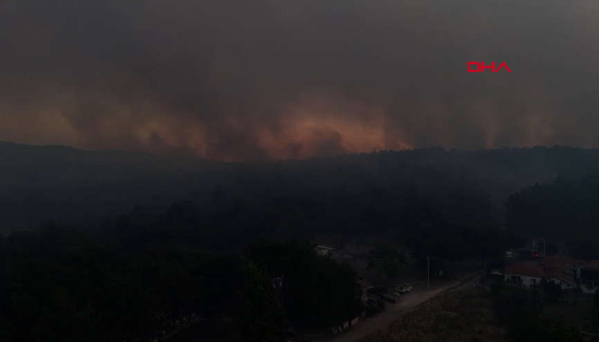 İzmir Bucada orman yangını: Alevlerin arasından böyle geçti