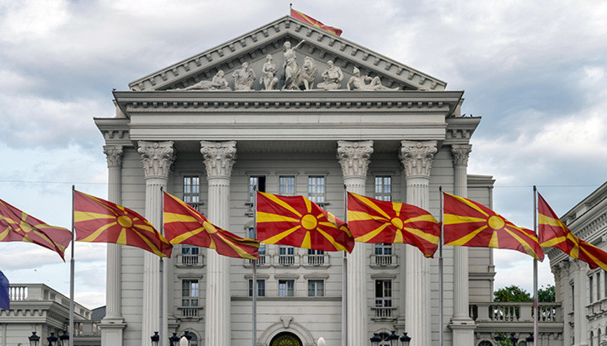 Kuzey Makedonyada dikkat çeken karar: Bekarlardan vergi alınacak