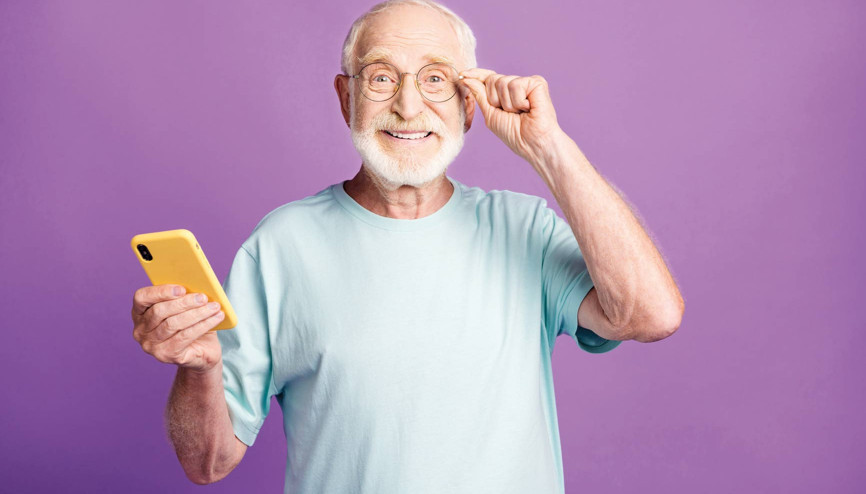 Yaşlımız da teknolojik… 90’lıklar ‘Akıllı Cep’te