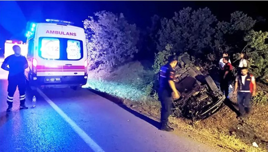 Uşak’ta otomobil şarampole devrildi: 1 ölü, 2 yaralı