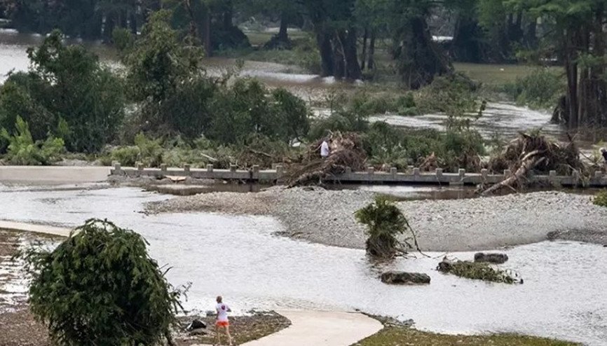 ABD’nin Teksas eyaletinde sel felaketi: Çok sayıda ölü