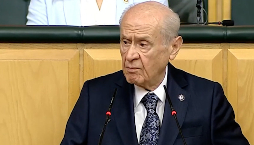 MHP Genel Başkanı Bahçeliden Özgür Özele sert tepki: Sokak sokak gez de görelim