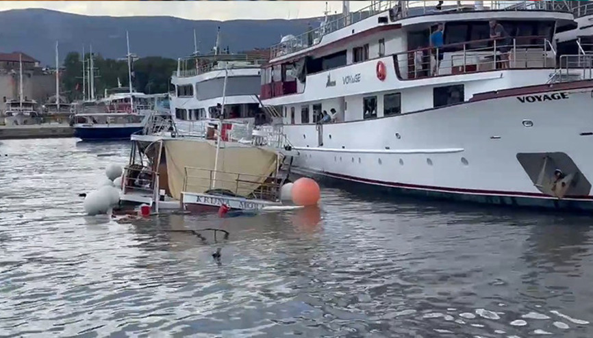 Hırvatistanda feribotun çarptığı gemi battı