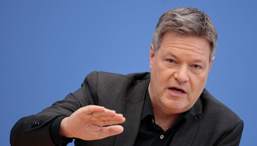 Almanyada eski Ekonomi Bakanı Robert Habeck yurt dışına gidiyor