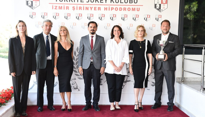 Turgut Koyuncuoğlu Kupası Koşusu İzmir Şirinyer Hipodromu’nda yapıldı