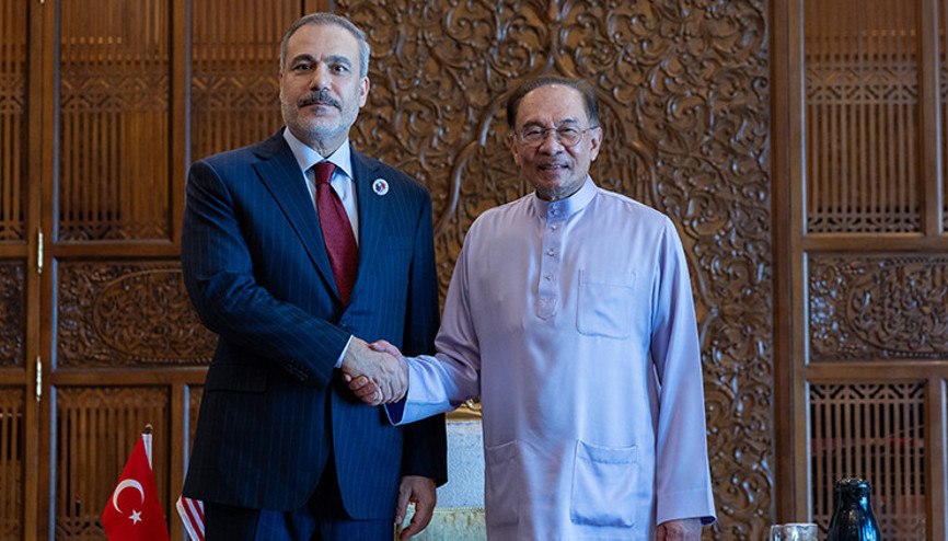 Dışişleri Bakanı Hakan Fidandan peş peşe diplomatik temaslar: ASEANda iş birliği mesajı Dışişleri Bakanı Hakan Fidandan peş peşe diplomatik temaslar: ASEANda iş birliği mesajı