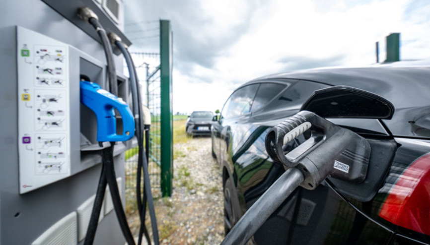 Dünyada elektrikli araç sayısı yüzde 33 arttı