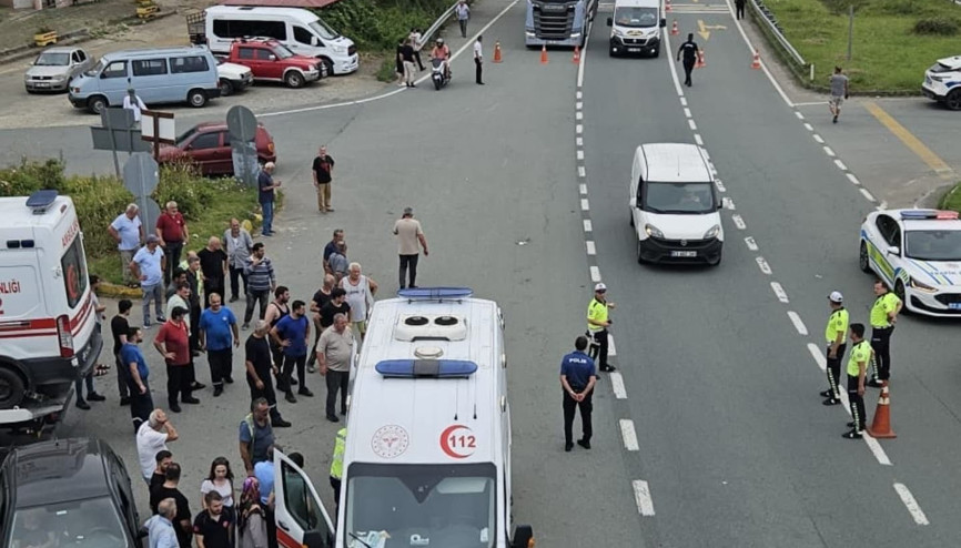 Rize’de dereye düşüp, takla atan 2 otomobilde; 1’i ağır 9 yaral Rize’de dereye düşüp, takla atan 2 otomobilde; 1’i ağır 9 yaral
