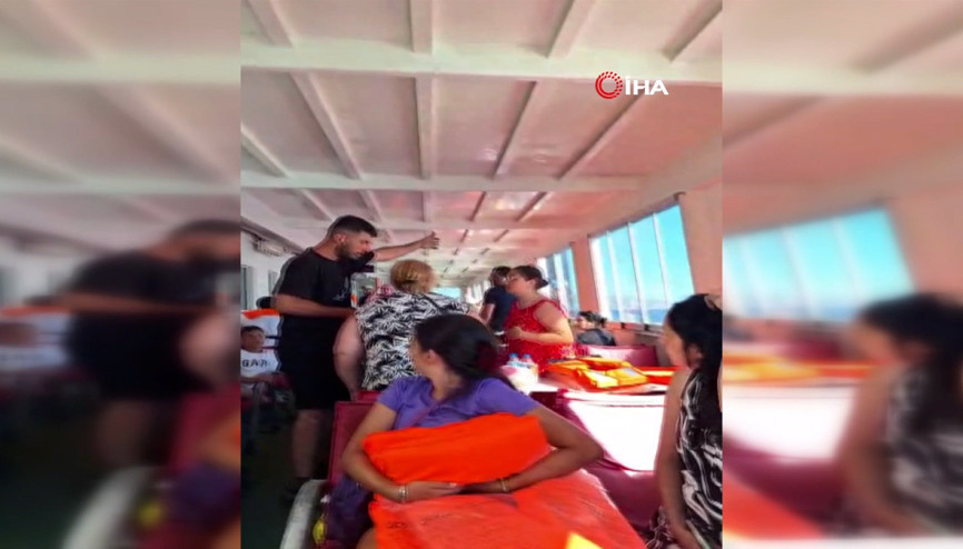 Marmara Adası açıklarında feribotta yangın