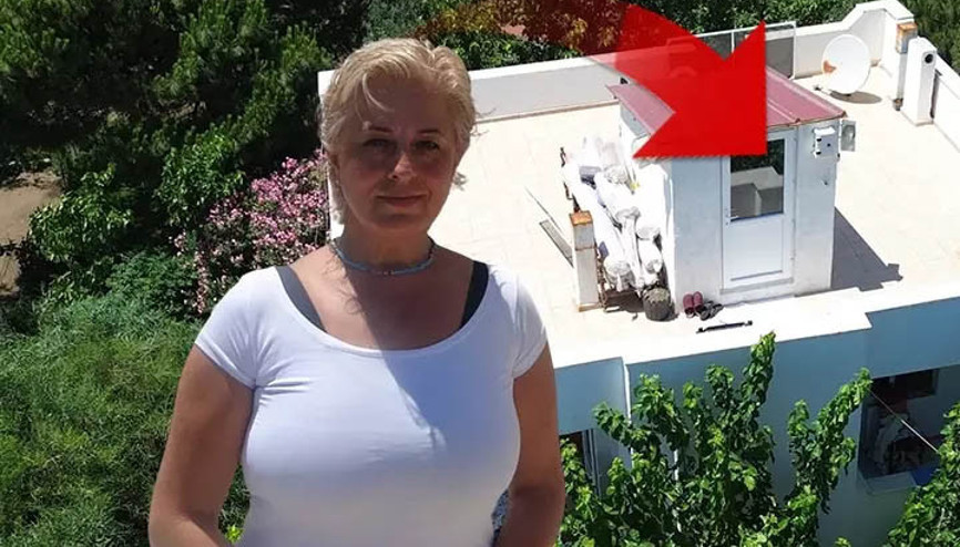 Ezan sesini duyabilmek için köydeki evinin çatısına sistem kurdu