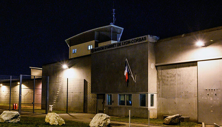 Fransada firar skandalı: Akılalmaz planı ortaya çıktı