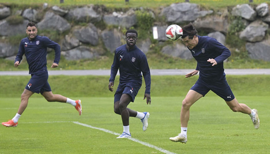 Başakşehirin Avusturya kampı sürüyor