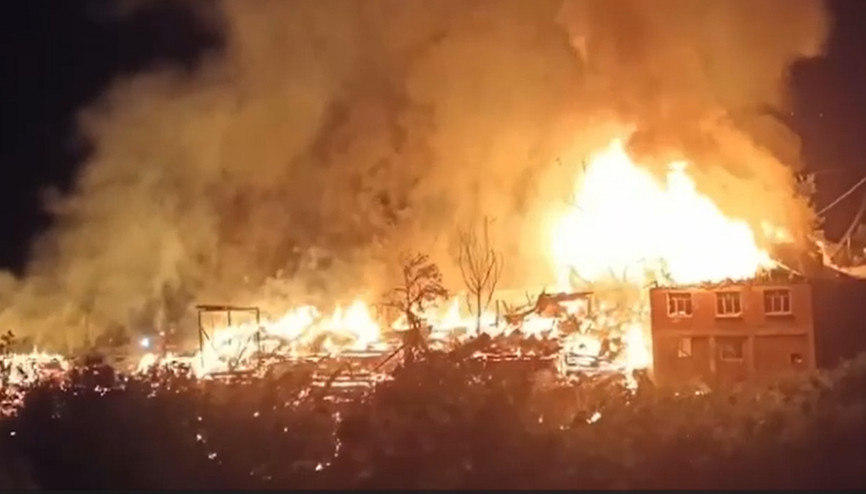 Boluda 2 ev ile 10 samanlık yandı; çok sayıda küçük ve büyükbaş öldü