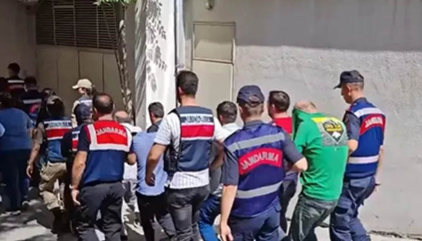 5 ayrı organize suç örgütüne operasyon Bakan Yerlikaya: 74 şüpheli yakalandı