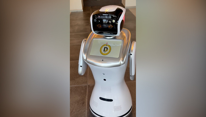 Türkiyede ilk kez Demirören Medya ve Teknoloji Lisesinde açılan Yapay Zeka Bölümünü robot tanıtıyor Türkiyede ilk kez Demirören Medya ve Teknoloji Lisesinde açılan Yapay Zeka Bölümünü robot tanıtıyor