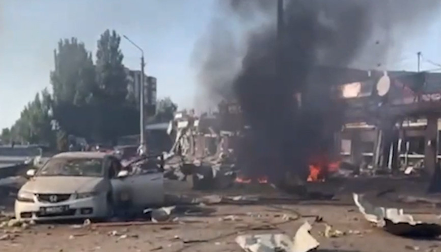 Rusya, Ukraynada Pokrovsktaki alışveriş merkezine hava saldırısı düzenledi