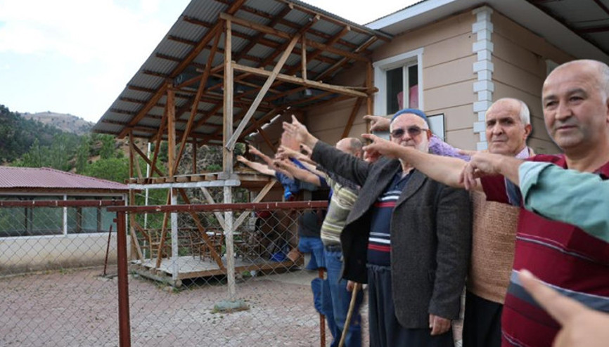 Adanada muhtar bütün köylüyü kandırmış Gerçek 7 yıl sonra ortaya çıktı Köy malı dedi, inandık