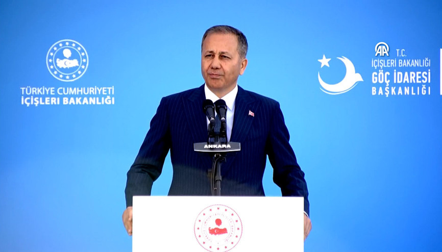 İçişleri Bakanı Ali Yerlikaya, Mobil Göç Aracı Hizmete Alım Törenine katıldı