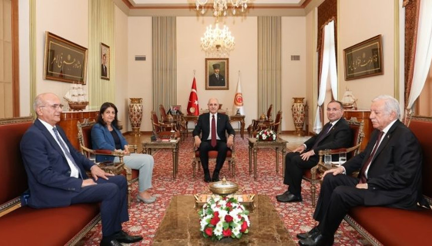 TBMM Başkanı Kurtulmuş, Meclis Başkanvekillerini kabul etti