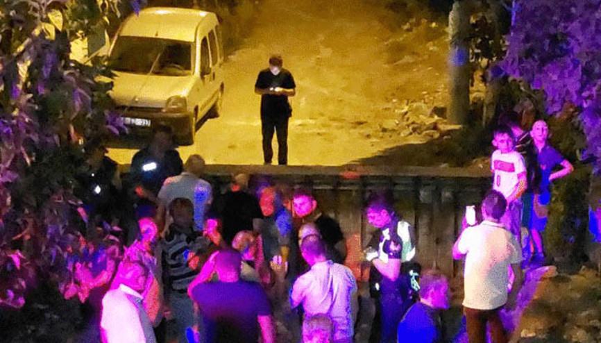 Samsunda Tapulu arsam diye yolu beton duvar ile kapattı Mahalleli isyan etti Samsunda Tapulu arsam diye yolu beton duvar ile kapattı Mahalleli isyan etti