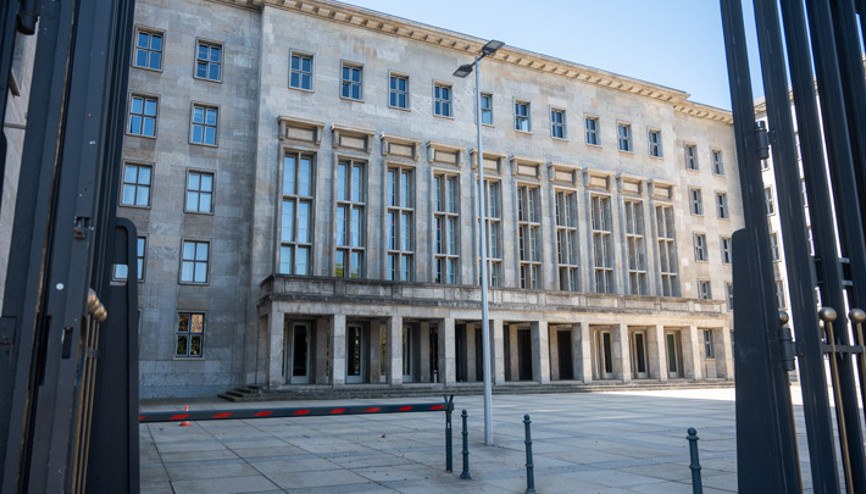 İki bakanlıktan ek bütçe talebi İki bakanlıktan ek bütçe talebi