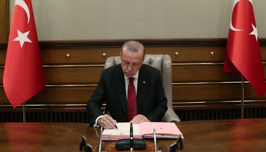 Memurlara yarı zamanlı çalışmaya ilişkin yönetmelik Resmi Gazetede Milyonlarca memura doğum izni müjdesi... Memurlara yarı zamanlı çalışmaya ilişkin yönetmelik Resmi Gazetede Milyonlarca memura doğum izni müjdesi...