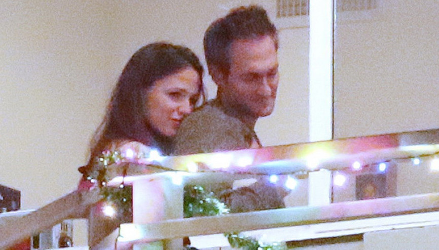 Eski kocasıyla pek samimi olmuştu... Bu yakınlık yeni aşkıyla ilişkisine iyi geldi... Daha fazla bağlandık birbirimize